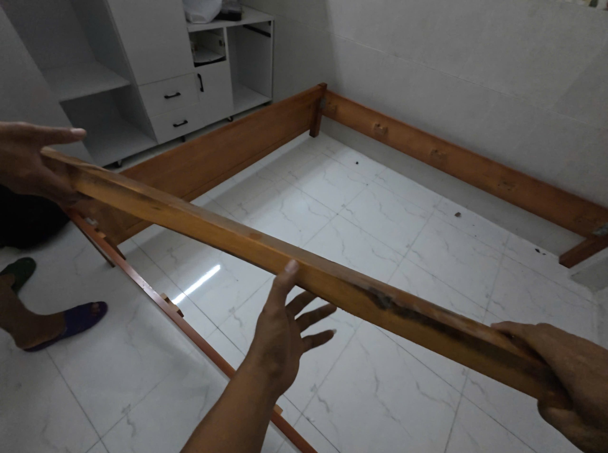 Lắp ráp giường tủ tại nơi ở mới sau khi chuyển nhà